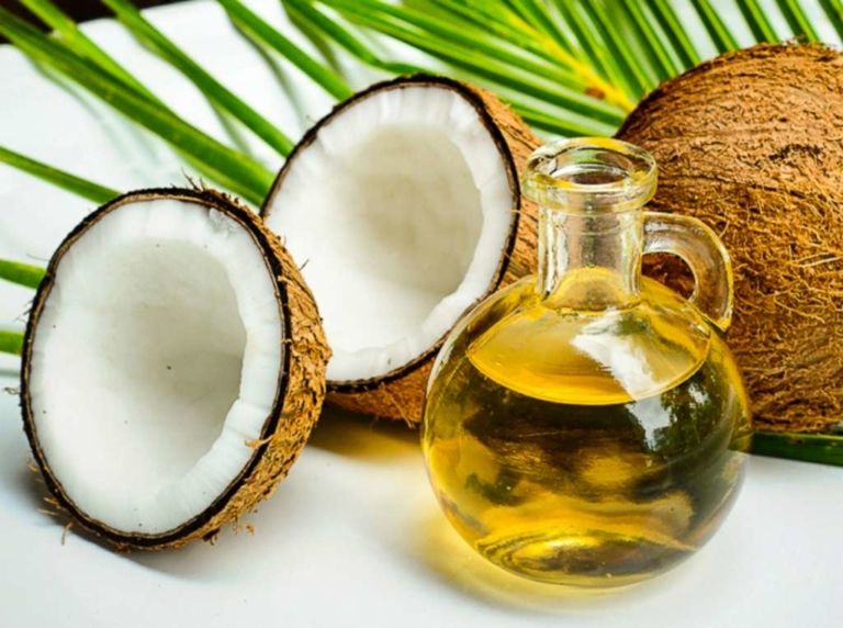 El aceite de coco duele: varios estudios lo confirman