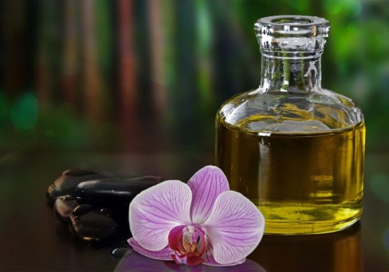 Aromaterapia o uso de aceites esenciales para sustituir fármacos